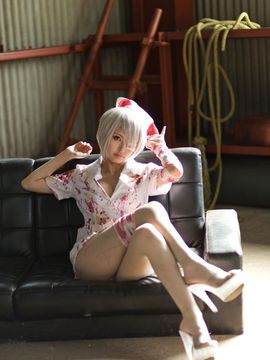 DOUBLE HEAD NURSE_159