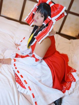 むちむち霊夢さん_037