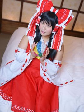 むちむち霊夢さん_039