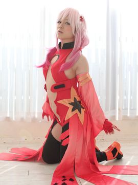 美少女コスプレイヤーが勃起したムスコとタマをねっとりと優しく舐めバキュームフェラでドッ_Riona Minami-Inori Yuzuriha-007