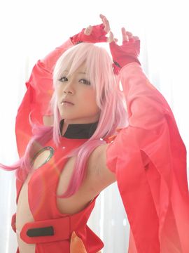 美少女コスプレイヤーが勃起したムスコとタマをねっとりと優しく舐めバキュームフェラでドッ_Riona Minami-Inori Yuzuriha-010