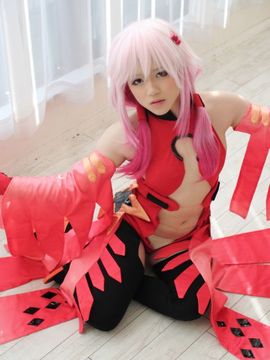 美少女コスプレイヤーが勃起したムスコとタマをねっとりと優しく舐めバキュームフェラでドッ_Riona Minami-Inori Yuzuriha-014