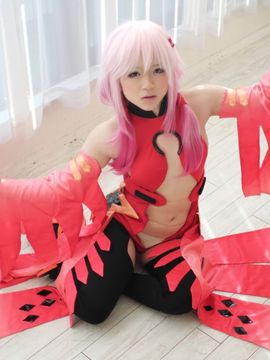 美少女コスプレイヤーが勃起したムスコとタマをねっとりと優しく舐めバキュームフェラでドッ_Riona Minami-Inori Yuzuriha-018