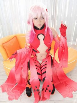 美少女コスプレイヤーが勃起したムスコとタマをねっとりと優しく舐めバキュームフェラでドッ_Riona Minami-Inori Yuzuriha-030