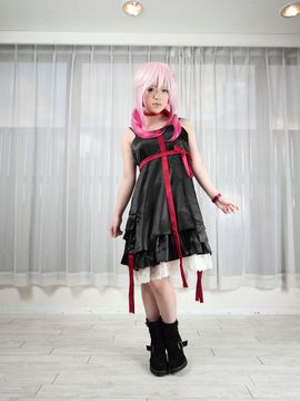 美少女コスプレイヤーが勃起したムスコとタマをねっとりと優しく舐めバキュームフェラでドッ_Riona Minami-Inori Yuzuriha-128