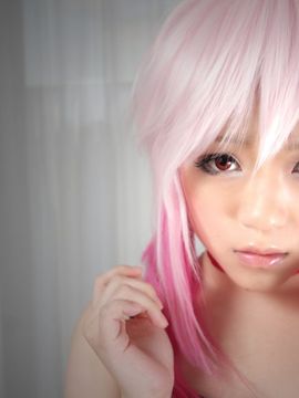 美少女コスプレイヤーが勃起したムスコとタマをねっとりと優しく舐めバキュームフェラでドッ_Riona Minami-Inori Yuzuriha-133