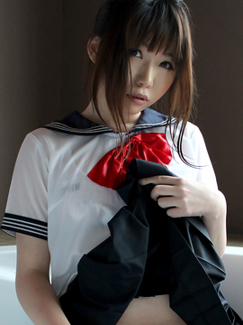 セーラー服とスポーツブラ_579