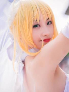 《FateZero》 海边花嫁SABER花嫁版C O S_Saber 十周年婚纱手办~攒人品抽黑贞！ (10)