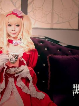 《黑执事》 伊丽莎白·米多福特红礼服C O S P L A Y_黑执事——伊丽莎白·米多福特COS正片 (1)