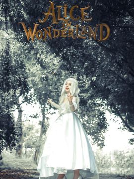 《爱丽斯漫游仙境》白之皇后C O S P L A Y_爱丽丝梦游仙境 The White Queen (1)