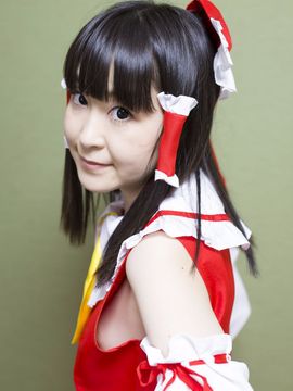 東方巫女レイヤーさんと個人撮影で生ハメ！淫乱巫女さんにたっぷり搾り取られちゃいました！_akadama08_013