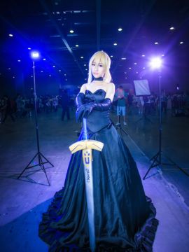 《命运长夜》saber十周年婚纱改色黑王C O S P L A Y_saber婚纱 (3)