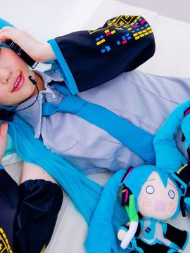Vocaloid - Hatsune Miku cosplay by Kuuya_174