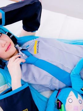 Vocaloid - Hatsune Miku cosplay by Kuuya_175