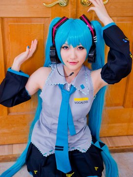 Vocaloid - Hatsune Miku cosplay by Kuuya_263