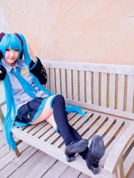 Vocaloid - Hatsune Miku cosplay by Kuuya_281