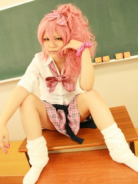 (C82) [凸凹組 (侠鵺)] いいから私に課金しろ PASSION_0035