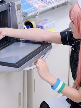 VOCALOID – Miku x Meiko x Luka x Rin cosplay_013