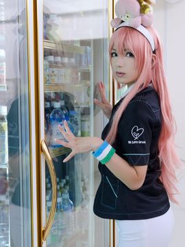 VOCALOID – Miku x Meiko x Luka x Rin cosplay_021