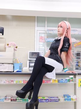 VOCALOID – Miku x Meiko x Luka x Rin cosplay_038