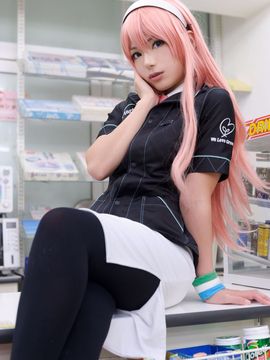 VOCALOID – Miku x Meiko x Luka x Rin cosplay_040