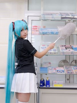 VOCALOID – Miku x Meiko x Luka x Rin cosplay_088