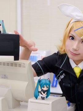 VOCALOID – Miku x Meiko x Luka x Rin cosplay_127