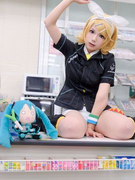 VOCALOID – Miku x Meiko x Luka x Rin cosplay_139