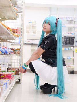 VOCALOID – Miku x Meiko x Luka x Rin cosplay_170