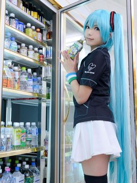 VOCALOID – Miku x Meiko x Luka x Rin cosplay_181