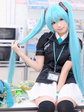 VOCALOID – Miku x Meiko x Luka x Rin cosplay_192