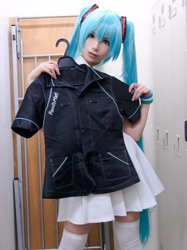 VOCALOID – Miku x Meiko x Luka x Rin cosplay_199