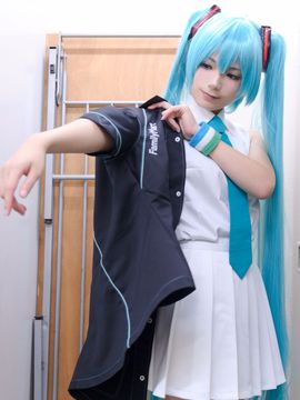 VOCALOID – Miku x Meiko x Luka x Rin cosplay_200