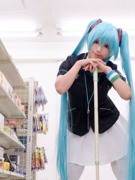 VOCALOID – Miku x Meiko x Luka x Rin cosplay_208