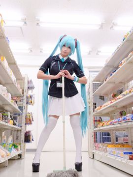 VOCALOID – Miku x Meiko x Luka x Rin cosplay_210