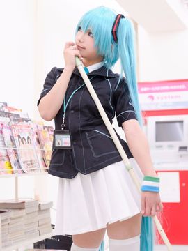 VOCALOID – Miku x Meiko x Luka x Rin cosplay_212