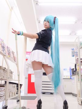 VOCALOID – Miku x Meiko x Luka x Rin cosplay_214