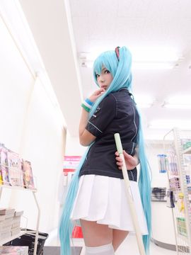 VOCALOID – Miku x Meiko x Luka x Rin cosplay_219