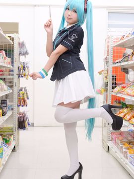 VOCALOID – Miku x Meiko x Luka x Rin cosplay_221