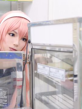 VOCALOID – Miku x Meiko x Luka x Rin cosplay_242