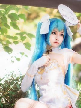 《VOCALOID家族》初音未来魅力旗袍登场 C O S P L A Y_初音未来魅力旗袍登场 C O S (4)