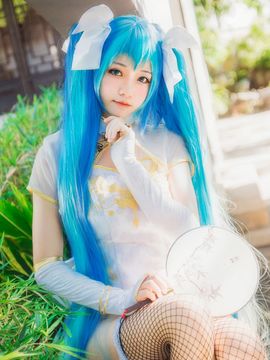 《VOCALOID家族》初音未来魅力旗袍登场 C O S P L A Y_初音未来魅力旗袍登场 C O S (8)