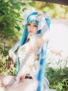 《VOCALOID家族》初音未来魅力旗袍登场 C O S P L A Y_初音未来魅力旗袍登场 C O S (23)