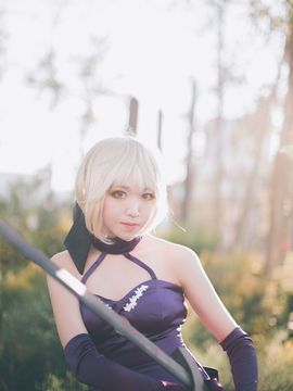 Saber黑王二设C O S P L A Y_没见过这么温柔的黑吾王(1)