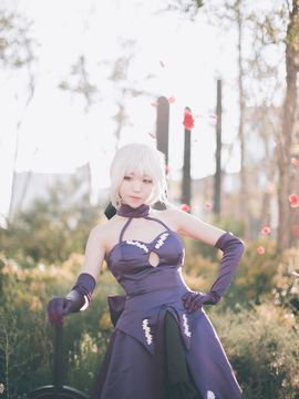 Saber黑王二设C O S P L A Y_没见过这么温柔的黑吾王 (3)