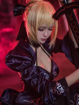 Saber黑王二设C O S P L A Y_Fate Saber Altern ative (10)