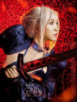 Saber黑王二设C O S P L A Y_【青墨】SABER (1)