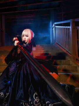 Saber黑王二设C O S P L A Y_【青墨】SABER (2)