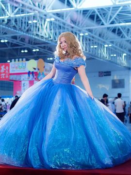《灰姑娘仙蒂瑞拉》2015迪斯尼斯嘉丽版C O S P L A Y_【福州ACG场照】辛德瑞拉 (1)