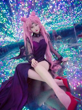 《美少女战士》小小兔化身御姐 C O S P L A Y_美少女战士黑暗淑女=黑化小小兔 (1)